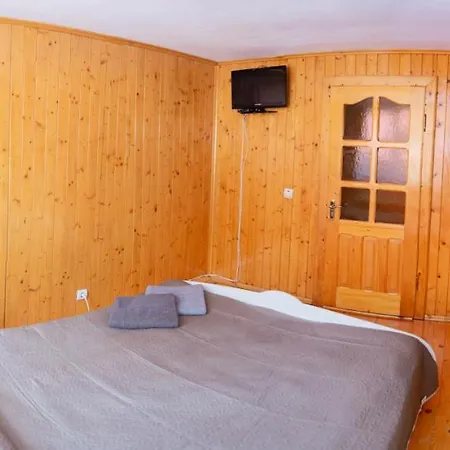 Alma Guest house *